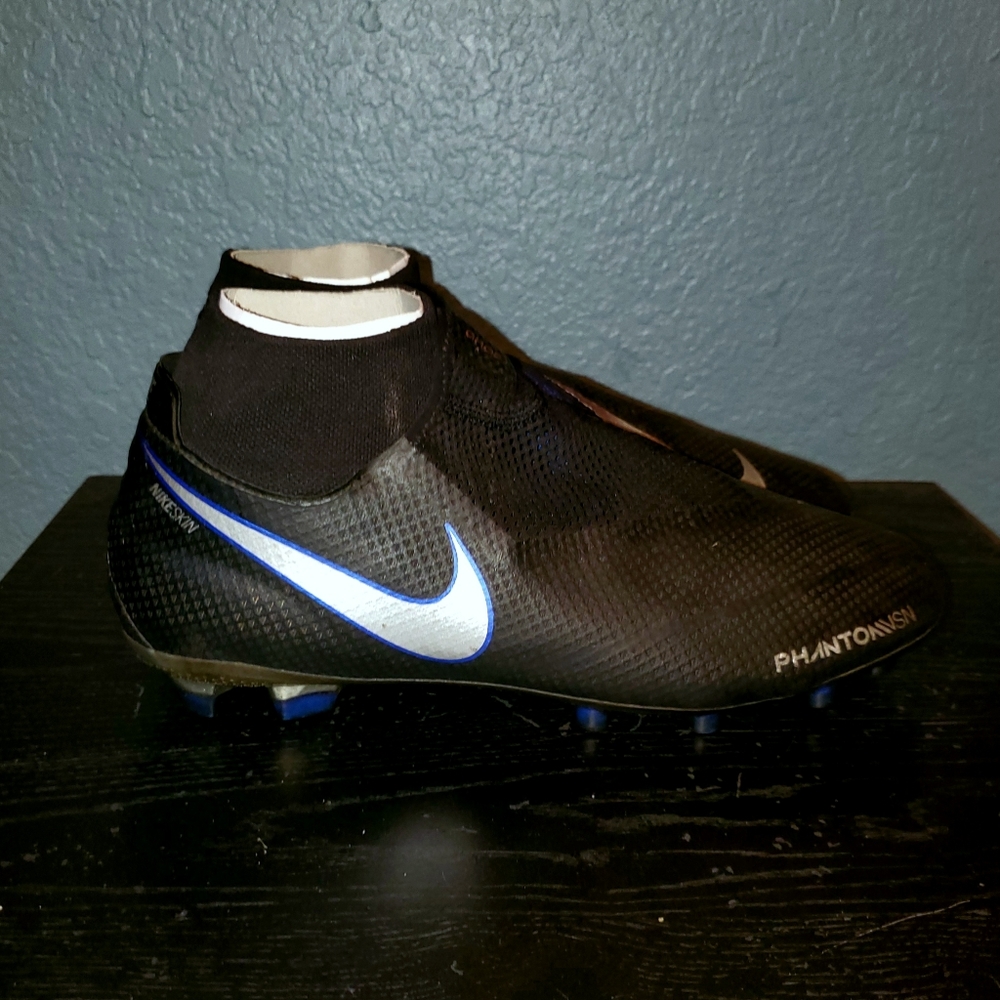 Nike Phantoms VSN Pro Soccer Cleats
